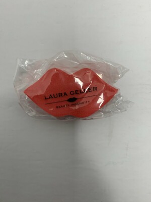 NEW Laura Geller Applicator Foundation Face Blender Beauty Sponge Red Lips 