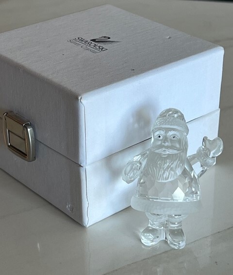 Swarovski Crystal Santa Claus w/Blue Eyes Retired Figurine Box