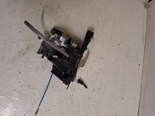 Mercedes-Benz A W176 2013 Vorne links T&uuml;rschloss vorne TIN30890