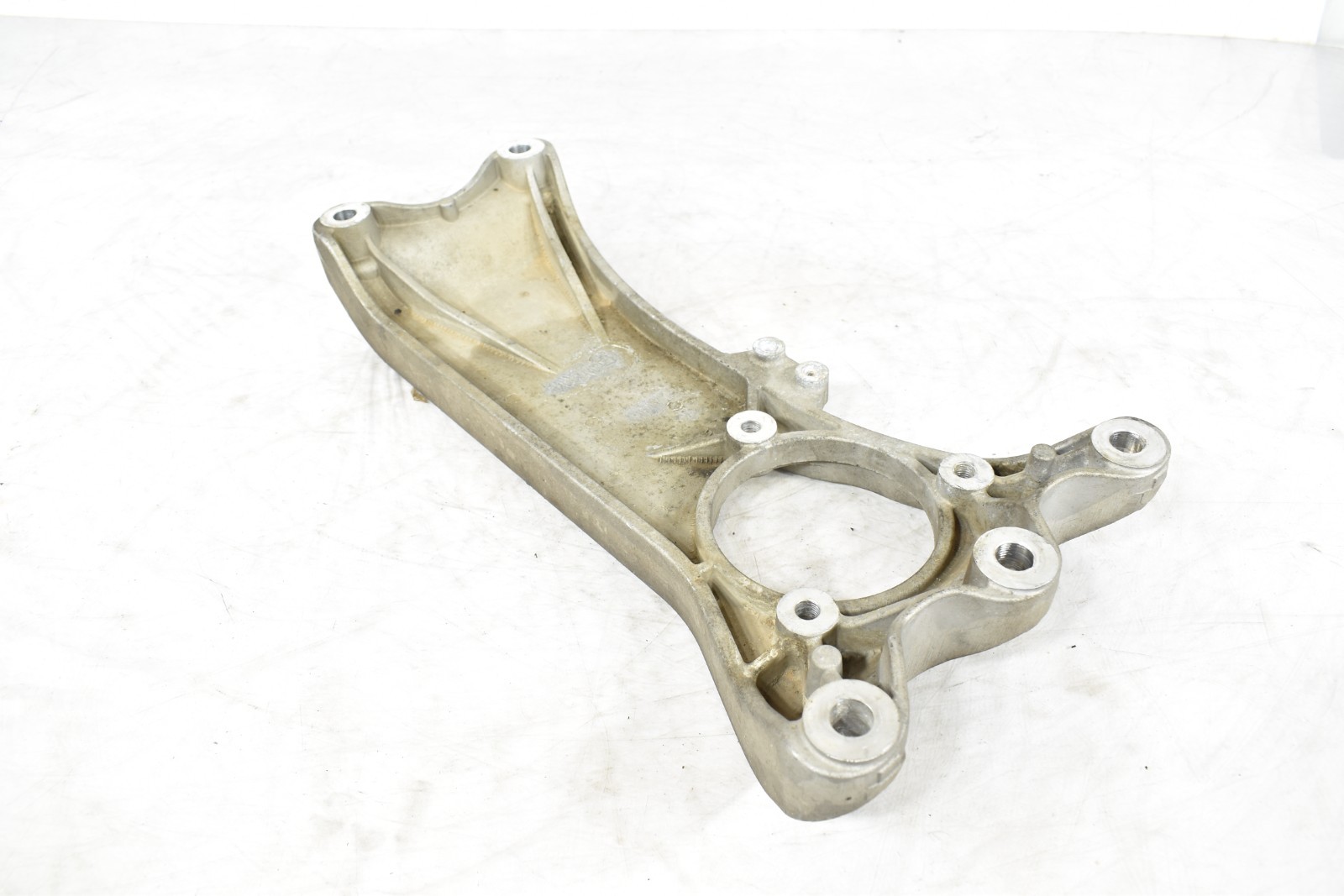 🚀 14-20 Maserati Ghibli Quattroporte SQ4 AWD Gearbox Transmission Mount Bracket