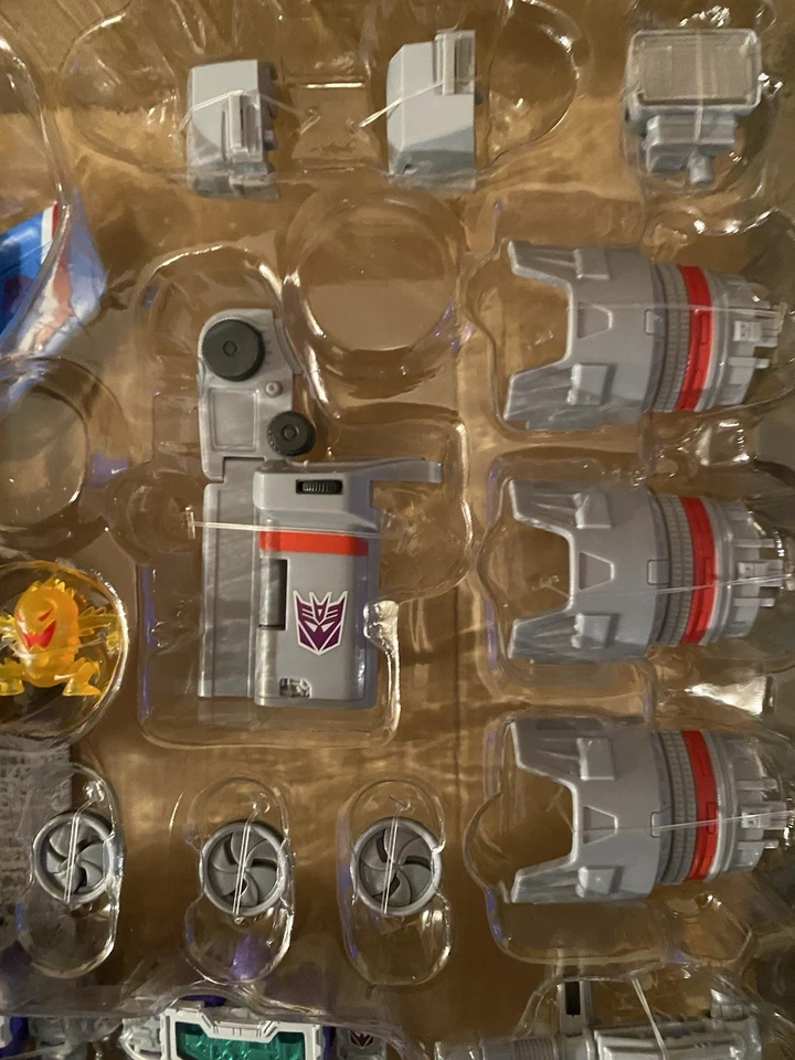 Transformers - Dramatic Capture/Siege - REFRAKTOR (aka REFLECTOR) - new - Image 3 of 4