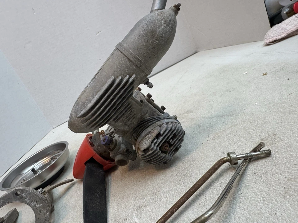 motor avión evolution rc sin probar más otras piezas Foto 2 de 4