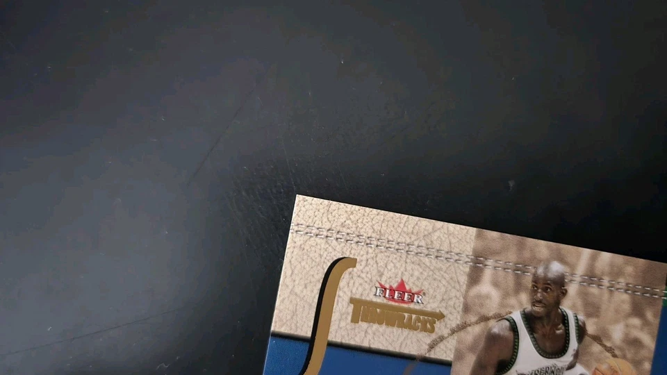 2004-05 KEVIN GARNETT FLEER THROWBACKS NOSTALGIA GOLD SP INSERT #33/95! HOF! - Image 3 of 4