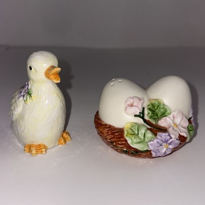 Avon China Duck Duckling Eggs In Nest Salt Pepper Shakers Easter Spring Ceramic