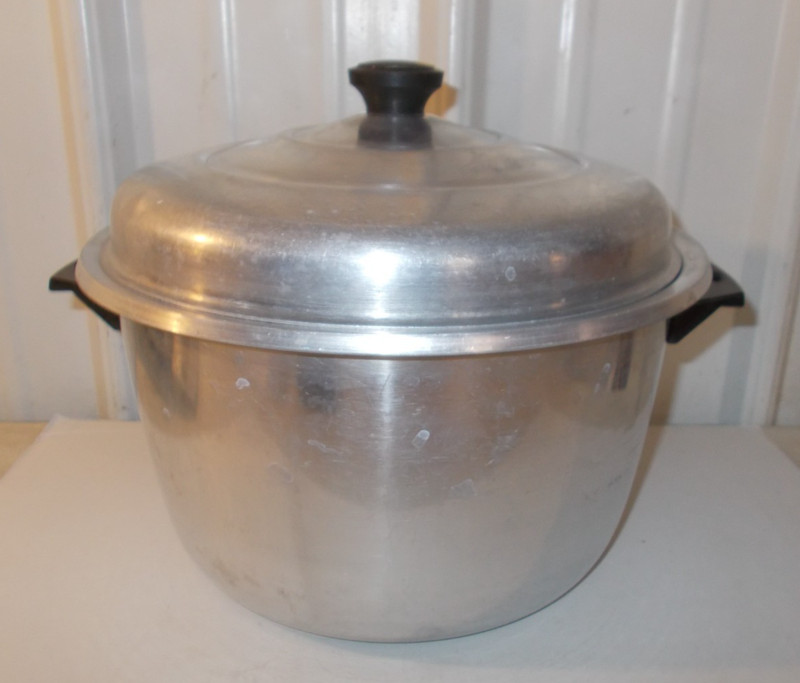 Vintage Mirro Aluminum Stock Pot w Lid Made in USA 8 Qt M-1238