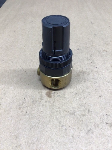 Watts Fluidair R364-02AP Miniature Regulator, 0-25 psi range #4003J123