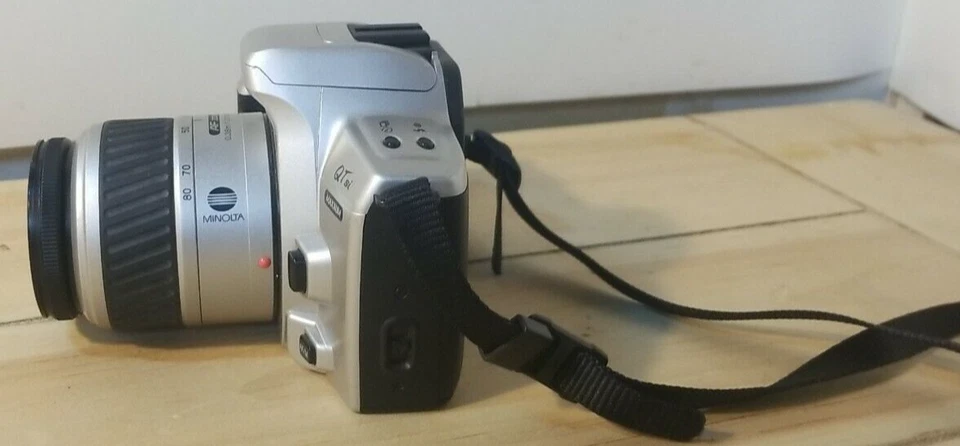 Cámara digital Minolta Maxxum QT SI 35 mm zoom AF plateada multimodos PIEZAS/REPARACIÓN Foto 4 de 4