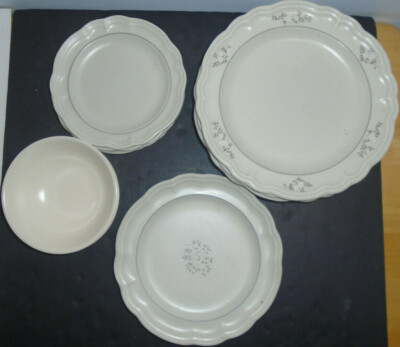 VINTAGE PFALTZGRAFF HEIRLOOM FLORAL STONEWARE DINNERWARE LOT OF 12 PIECES 
