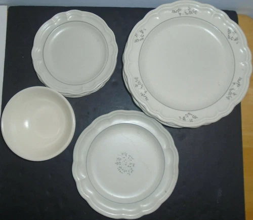 VINTAGE PFALTZGRAFF HEIRLOOM FLORAL STONEWARE DINNERWARE LOT OF 12 PIECES