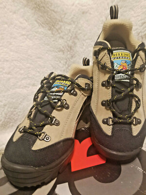 New in Box! Garsport Low Montato hiking shoes EU 37