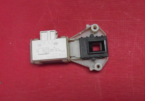 Waschmaschine INDESIT IWB6123 UK Türschloss