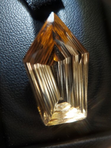 Laser cut Citrine gemstone - faceted natural golden Quartz 21.90 CTS - Bild 2 von 13