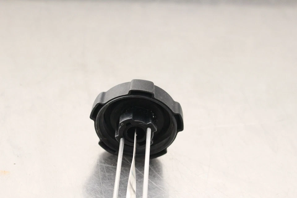 1997 Polaris Sportsman 400L 4 x 4 бензобак топливный элемент крышка S789 - Изображение 4 из 4