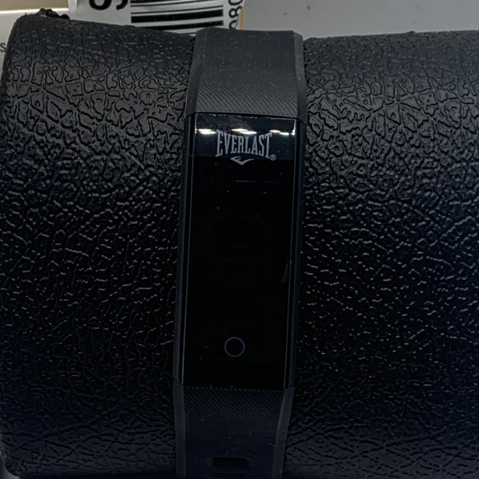 Everlast TR031 Unisex Black Silicone Blood Pressure & HR Activity Tracker QU74 - Image 2 of 4