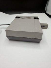 Nintendo NES Classic Mini Console CLV-001 &ndash; Used &ndash; 1 Wireless Controller