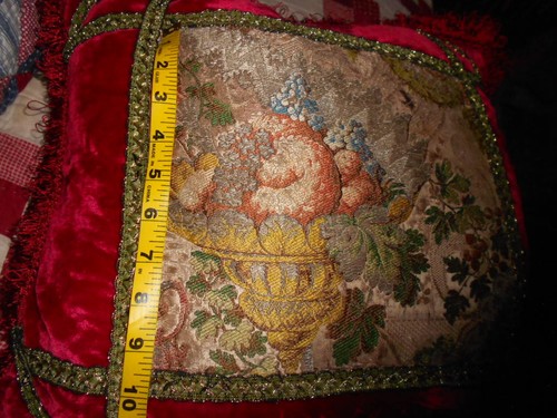 Beautiful 18th century Brocade Panel Metallic Trim Red Velvet Pillow - Picture 9 of 9