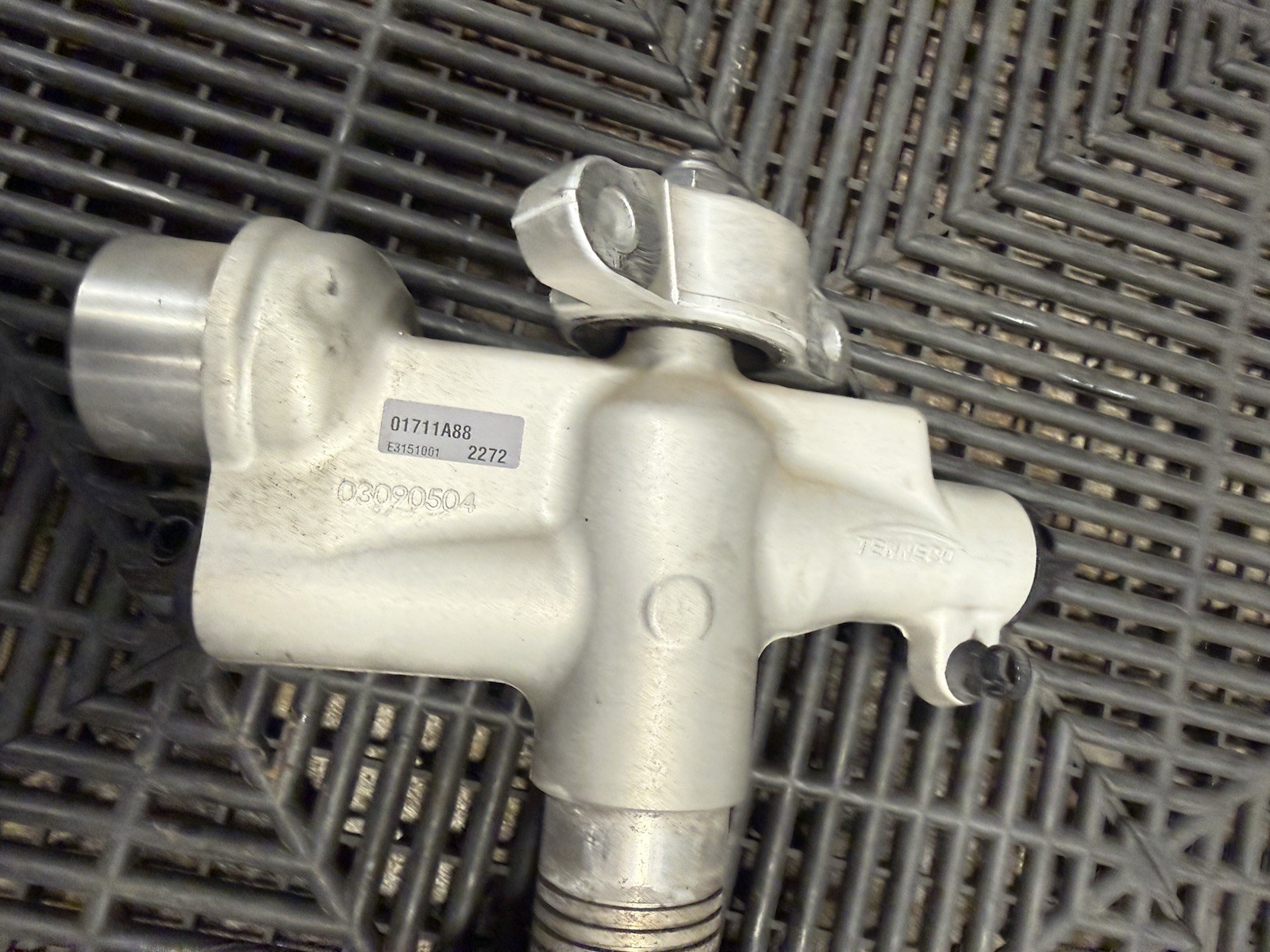 16 ON MCLAREN 570GT REAR RH SHOCK 3.8 PETROL M838TE 13B1109GP SPARES/REPAIRS