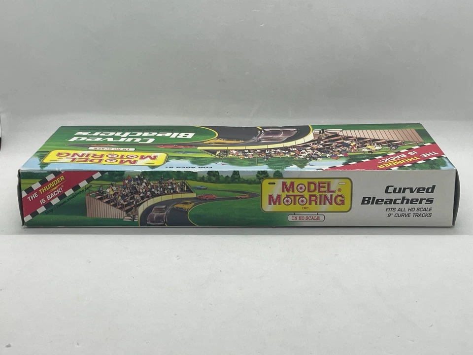 1999 Model Motoring HO Scale 9" Curve Tracks Curved Bleachers - Image 3 of 4