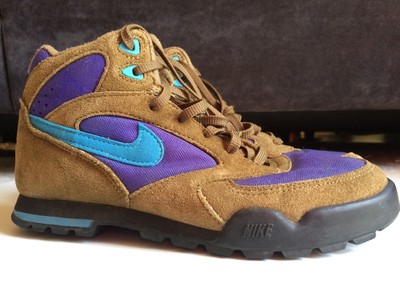 nike caldera hiking boots