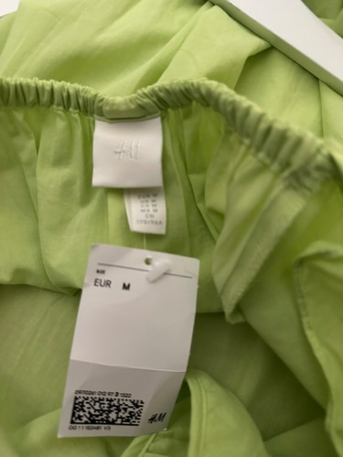 H&M DRESS Flounce Ruffle Medium Green Flowy Oversized Boho Blogger Fav BNWT - Picture 6 of 10