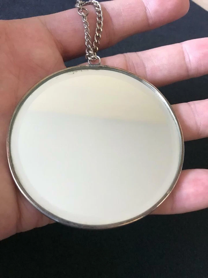 925 Sterling Silver, Cross Ornate Repousse Round Mirror - Image 4 of 4