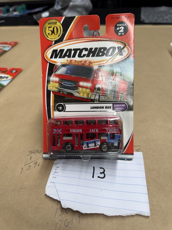 2002 MATCHBOX HOMETOWN HEROES ** LONDON BUS ** #2 1:64