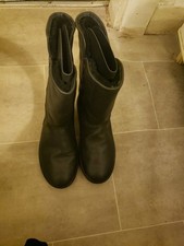 Image of FitFlop Ladies Mukluk Black Leather Shearling Lined Winter Boots Size 5