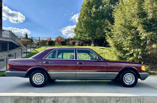 1985 Mercedes-Benz S-Class 