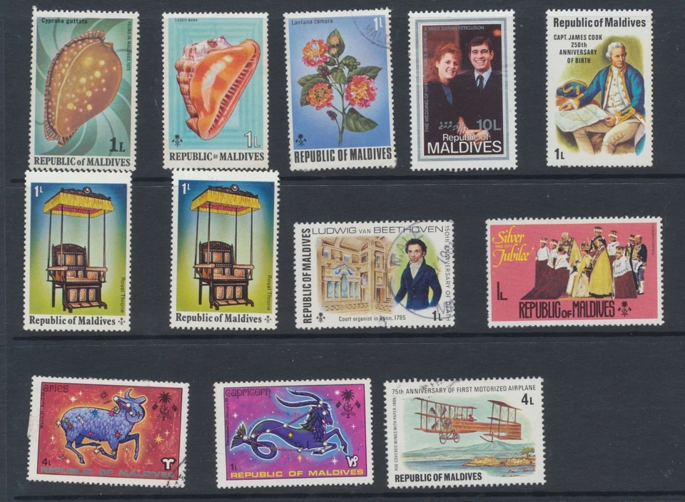 Sellos de Maldivas 1970-1980 parte posterior del libro selección de 34 sellos Foto 2 de 2