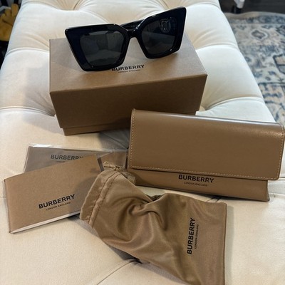 BURBERRY Daisy BE 4344 300187 Black Plastic Square Sunglasses Grey Lens