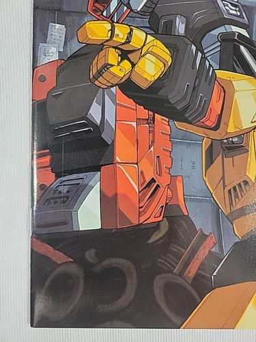 Transformers: Generation One #4 - Autobot Cover - Sideswipe/Sunstreaker Cover - Picture 5 of 10