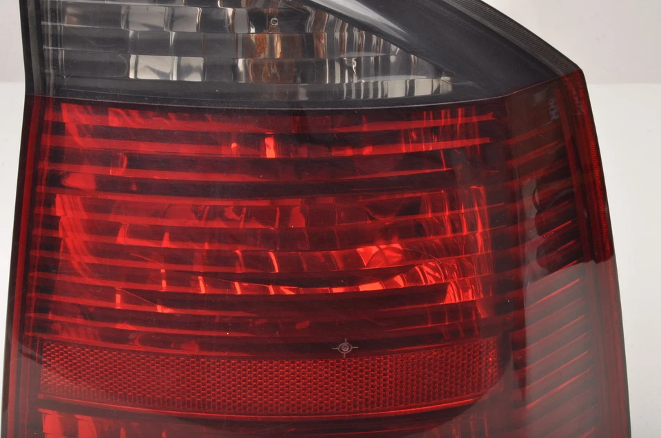 OPEL VECTRA C III GTS Luz Trasera Derecho - Imagen 3 de 4