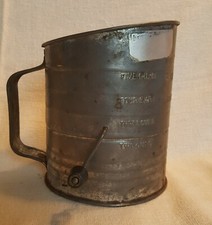 Farmhouse BROMWELL'S Measuring Sifter 5 Cup Rotating Handle Made in USA