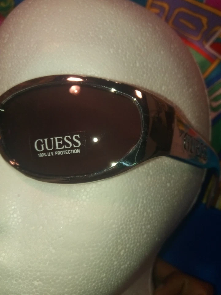 Gafas de sol GUESS CROMADAS MODELO #X5 *HECHAS EN ITALIA* *ENVÍO GRATUITO* ¿ADIVINA? RARO Foto 2 de 4