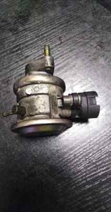 BMW E38 E39 5 7ER E53 X5 M62 AGR VENTIL 1707619