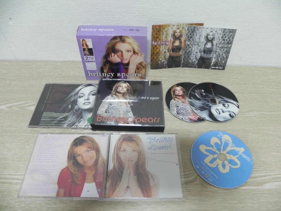 Britney Spears - 2 Smash Albums On One Box Set / KOREA Only Limited Edition 3 CD - Image 2 of 4
