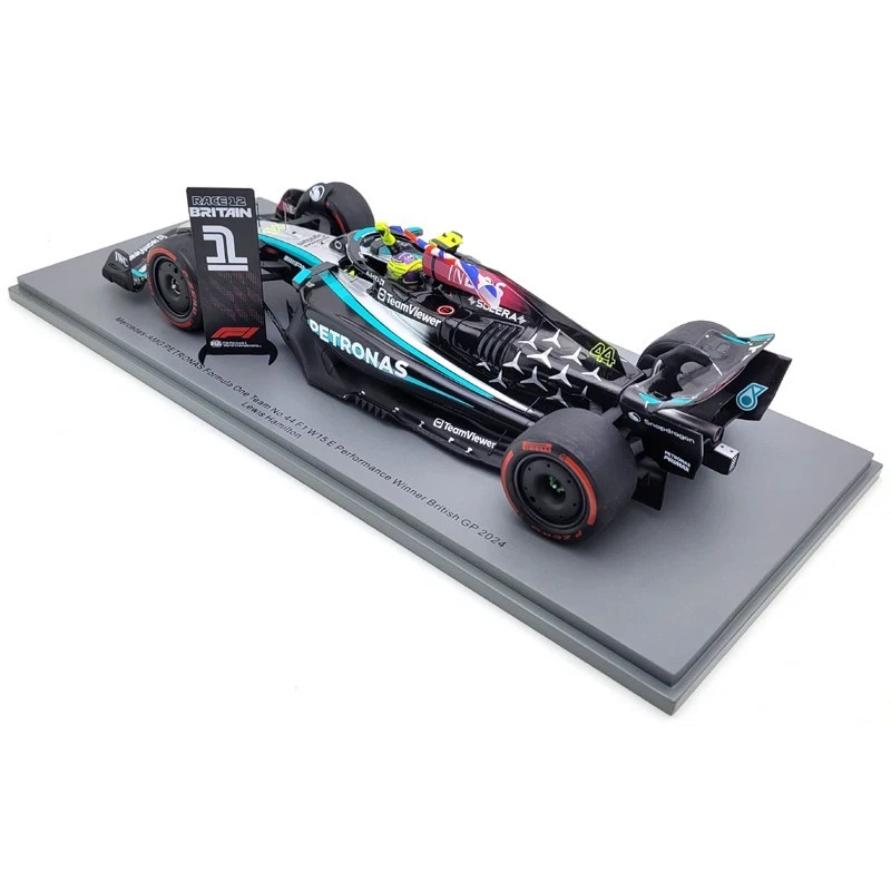 2024 Lewis Hamilton Mercedes-AMG F1 Team W15 British GP - 1/18 Spark Models - Immagine 2 di 4