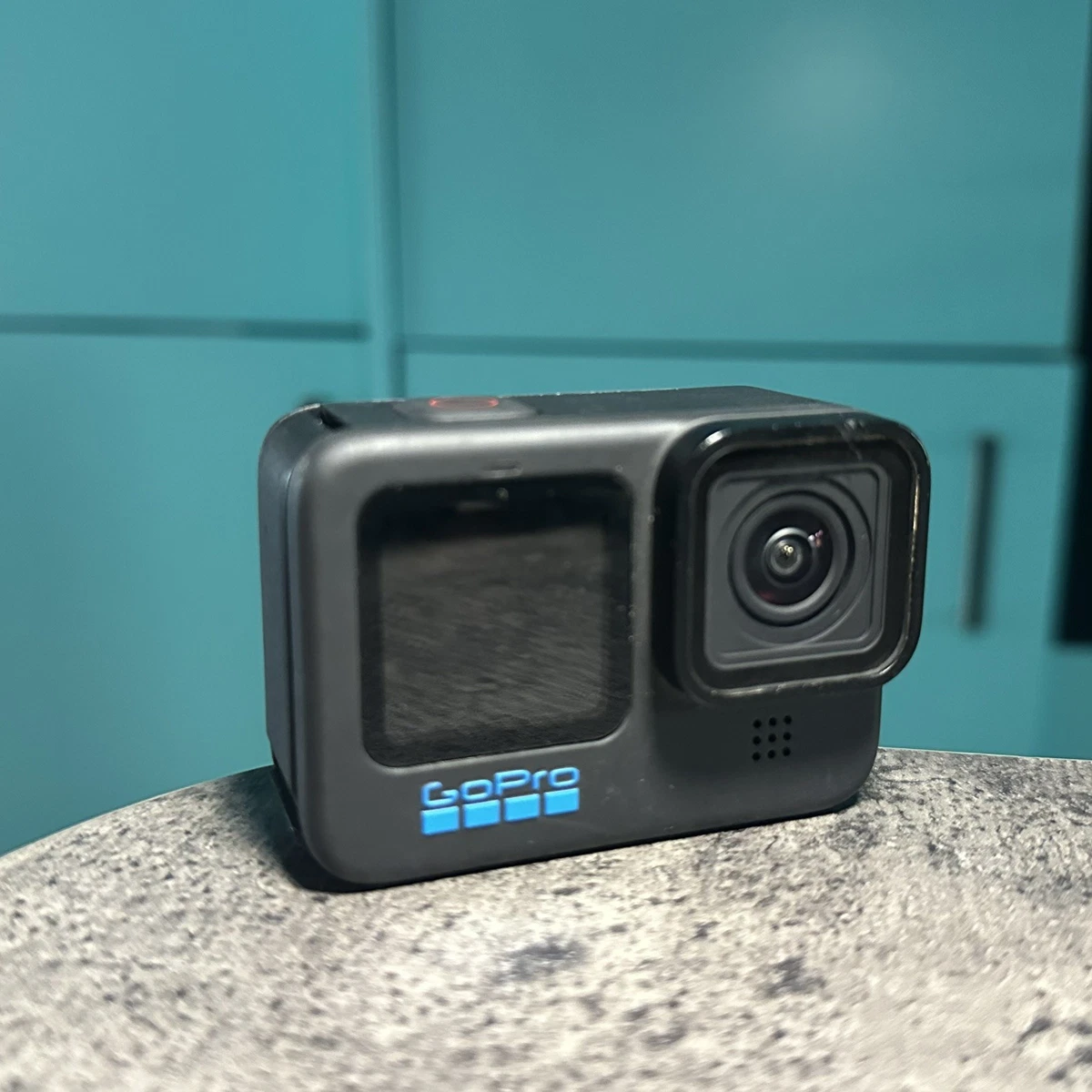 Cámara de acción GoPro HERO11 negra 5,3K60 27 MP + paquete de accesorios (grieta de pantalla)