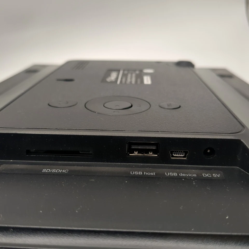 Aluratek 10" LCD Picture Frame Wi-Fi Touchscreen Digital Photo 4GB Built In - Image 4 of 4