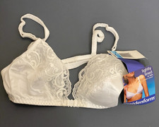 Vintage Maidenform Sweet Classic Bra 34B White Lace Wireless Front 6848 New