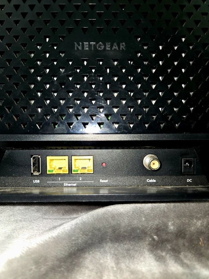 Router módem cable wifi NETGEAR AC1600 C6250 Foto 3 de 3