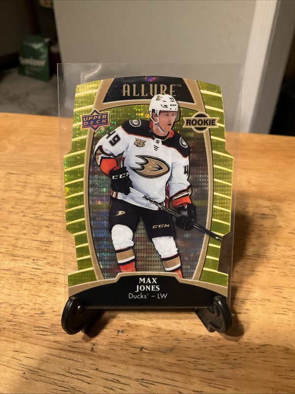 2019-20 Upper Deck Allure Rookies Yellow Taxi Max Jones #72 Rookie RC