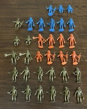 Marx MPC Plastic Spacemen Astronauts Figures Lot Multi Color Lot 33
