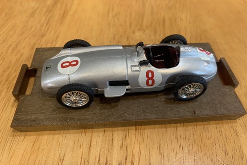 Brumm 1/43 Scale R72 - Mercedes Benz W196 Race Car #8 - Silver NOS - Picture 3 of 3