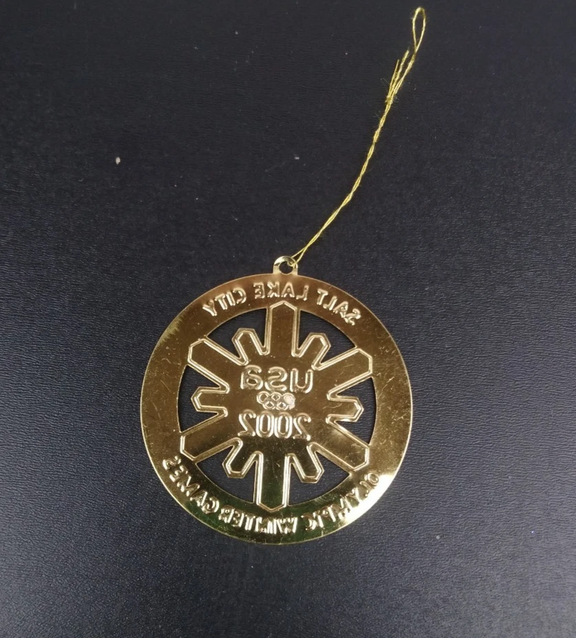 De colección 2002 Juegos Olímpicos de Invierno Salt Lake City Adorno de Navidad Tono Dorado Metal Foto 3 de 3