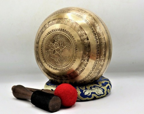 10 inch Mantra hand-carved singing bowl - Chakra balancing, sound therapy - Picture 3 of 5