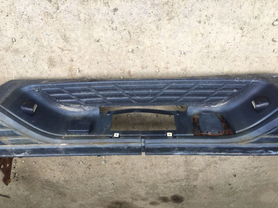 08 GMC SIERRA 1500 Rear Bumper Assembly Foto 4 de 4