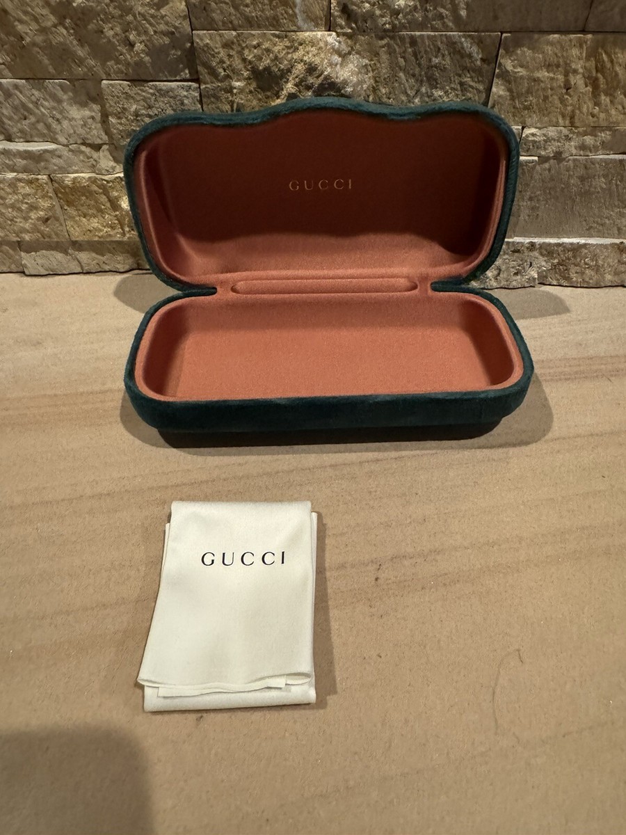 Gucci Eyeglasses Sunglasses Case Medium Green Velvet With  display picture 1
