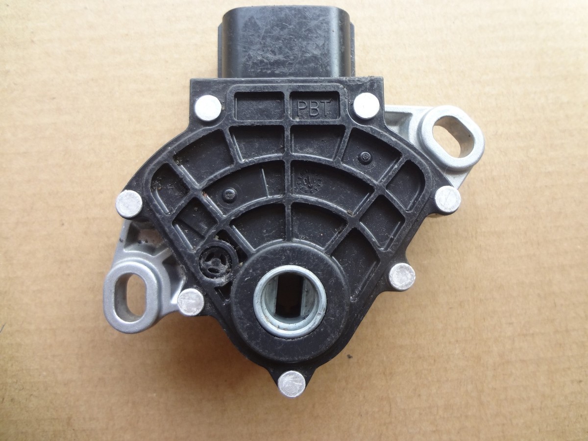 84540-52070 INHIBITOR Neutral Safety Switch For RAV4 Ractis Sienta