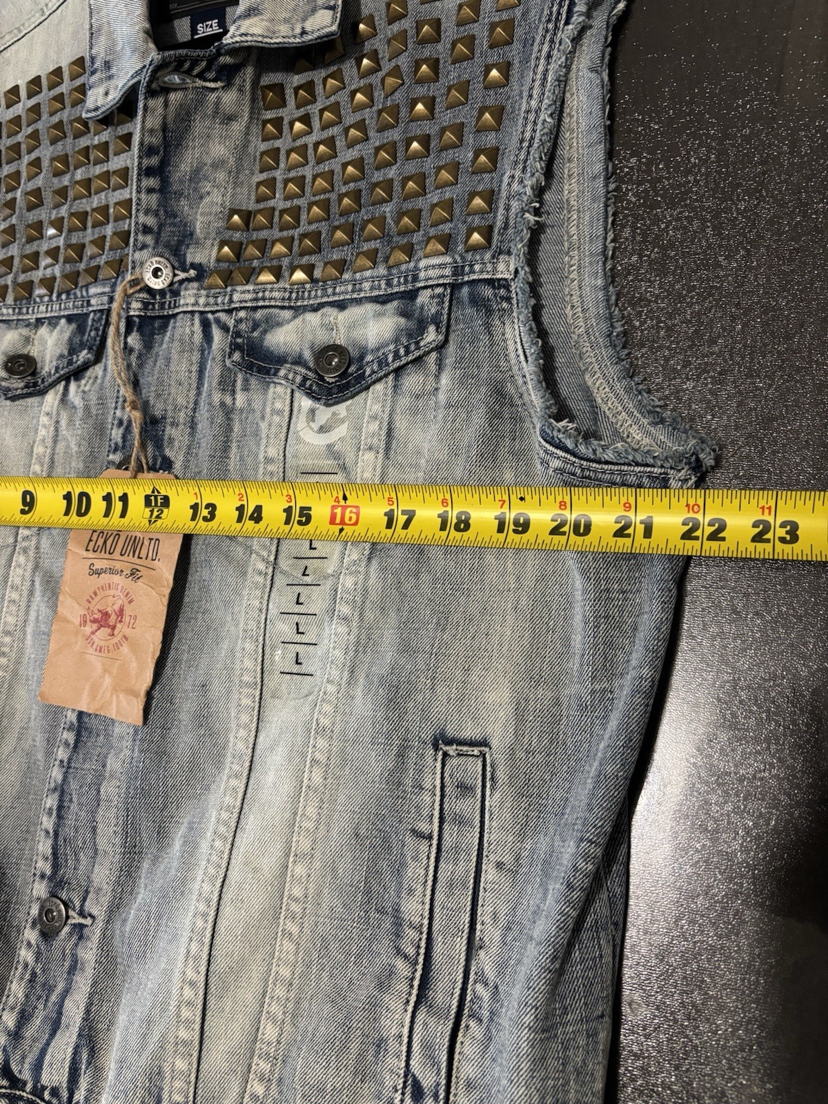 Picture 4 of 7